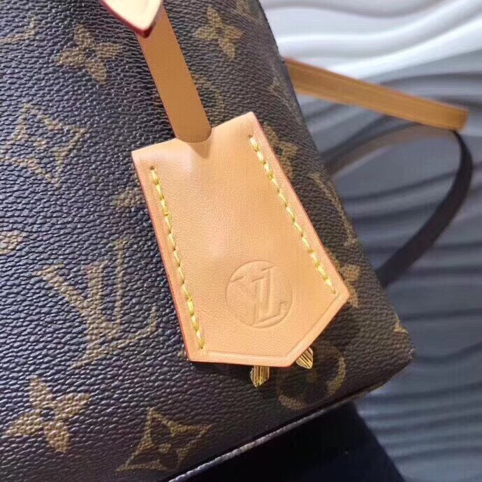 Balo nữ cao cấp hiệu Louis Vuitton LV01 - LOUIS LUXURY