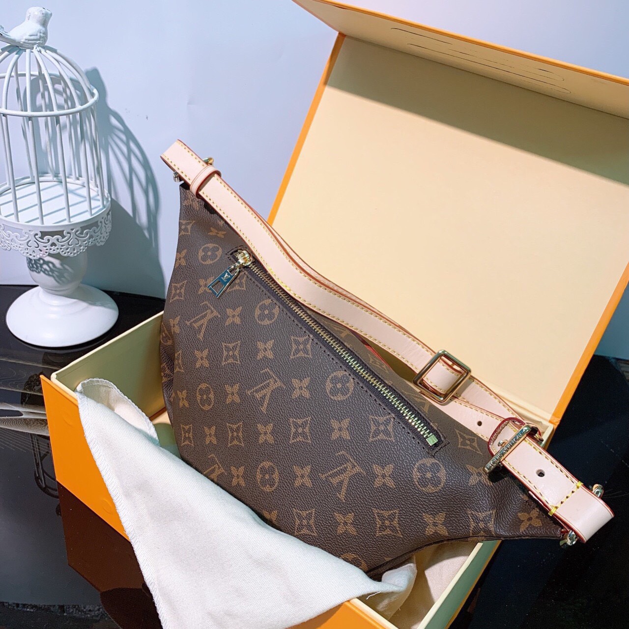 Túi Xách nữ hàng hiệu - Louis Vuitton Mới Nhất - LKM179 - LOUIS KIMMI