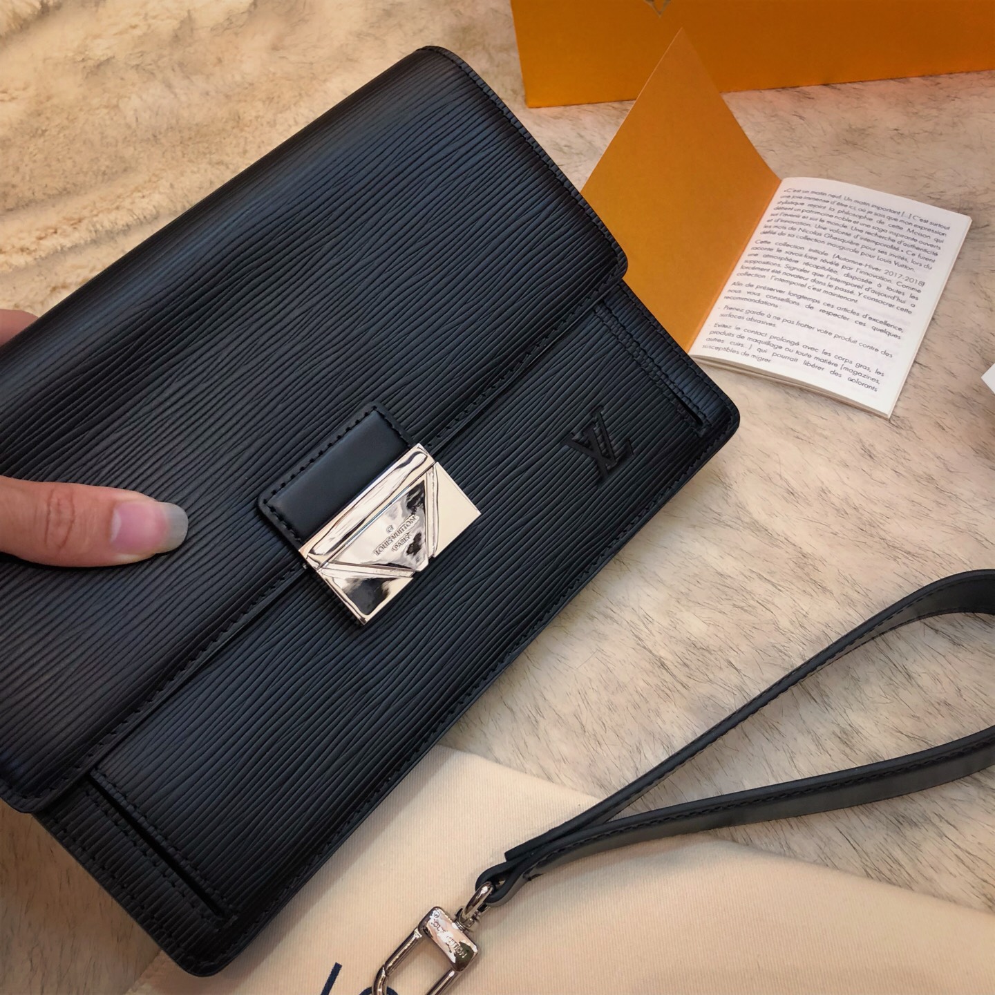 Clutch-Ví cầm tay khóa số Louis Vuitton LKM515 - LOUIS LUXURY