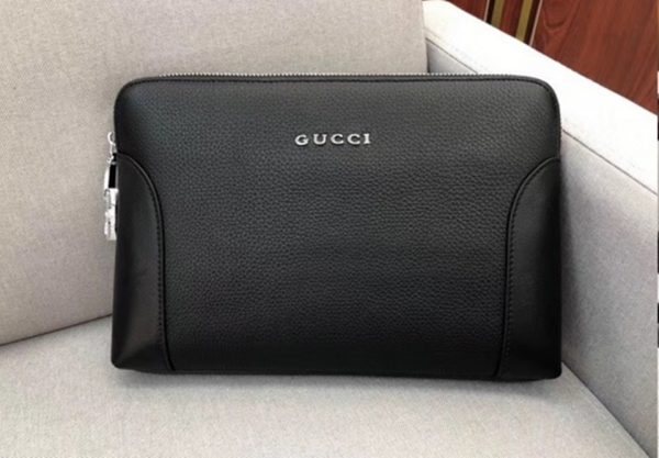 Cltuch ví cầm tay khóa số Gucci