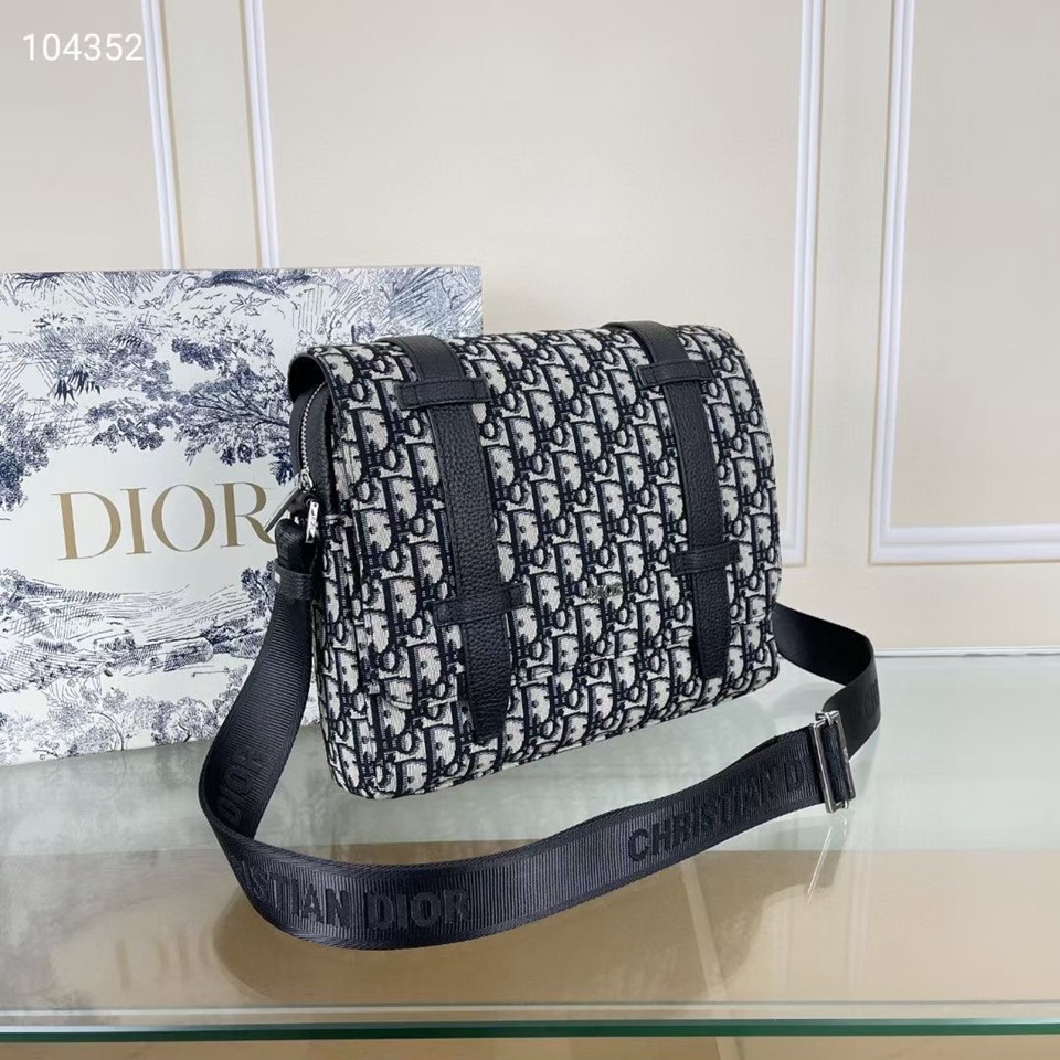 Tổng hợp Túi Đeo Chéo Dior Nam giá rẻ bán chạy tháng 82023  BeeCost